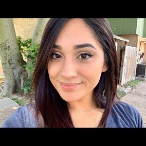 Meet your Posher, Crystal